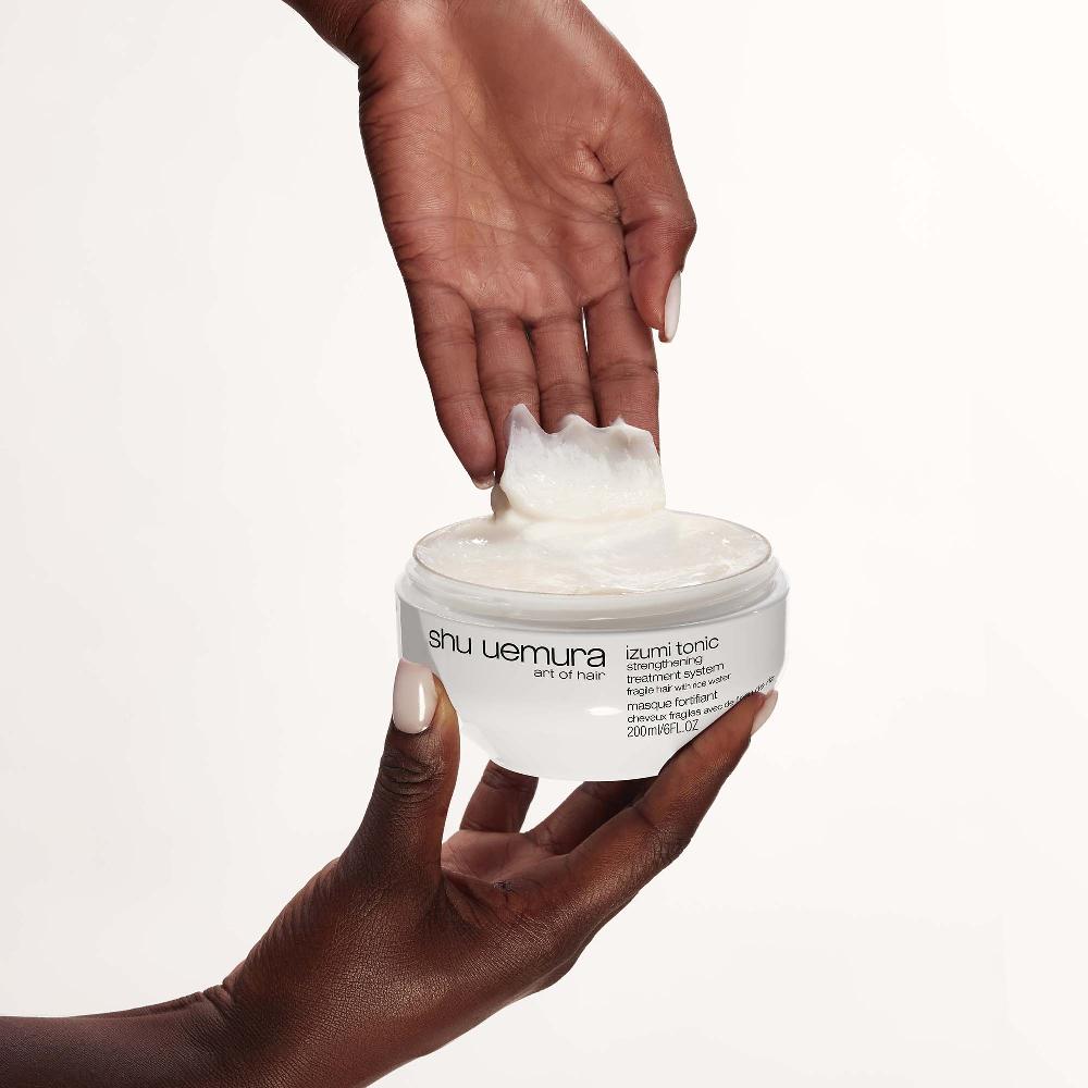 Lookfantastic Shu Uemura Izumi Tonic Stärkende Haarmaskenbehandlung Mit Reiswasser Für Brüchiges Haar 200 Ml