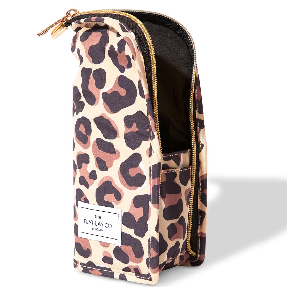 Lookfantastic The Flat Lay Co. Standing Brush Case - Leopard Print