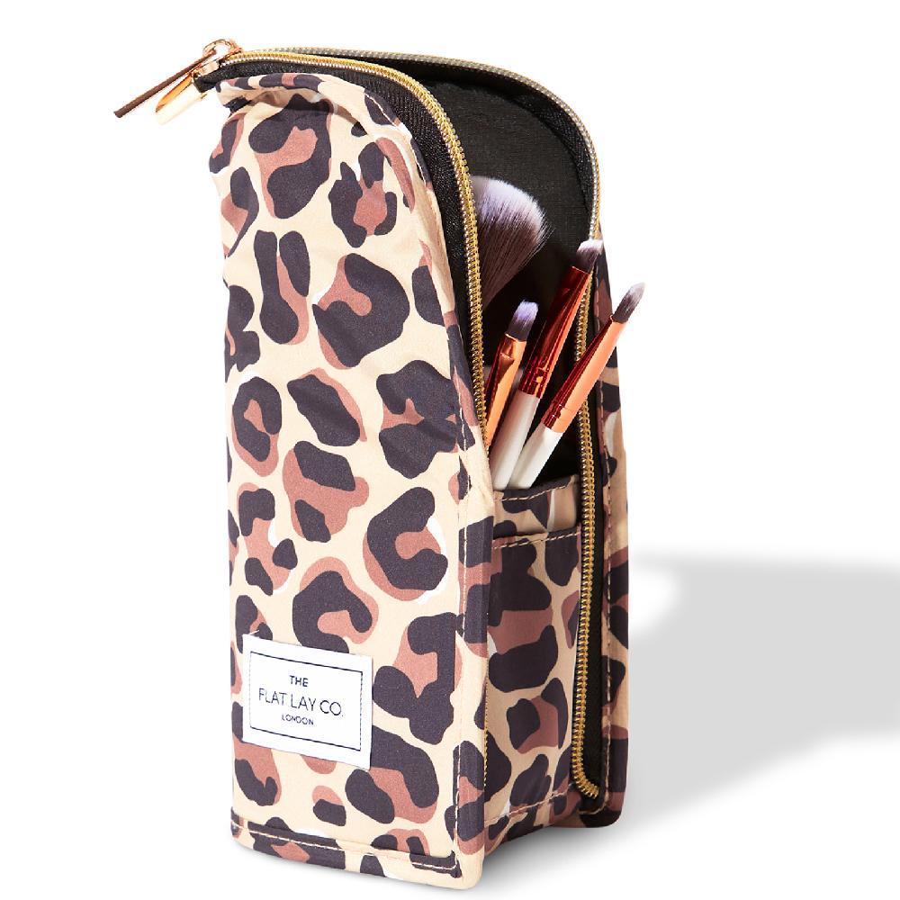 Lookfantastic The Flat Lay Co. Standing Brush Case - Leopard Print
