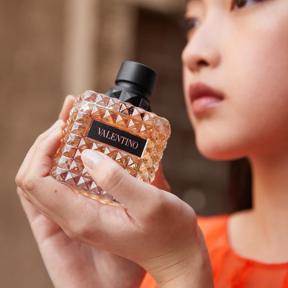 Lookfantastic Valentino Born In Roma Coral Donna Eau De Parfum For Her 50ml