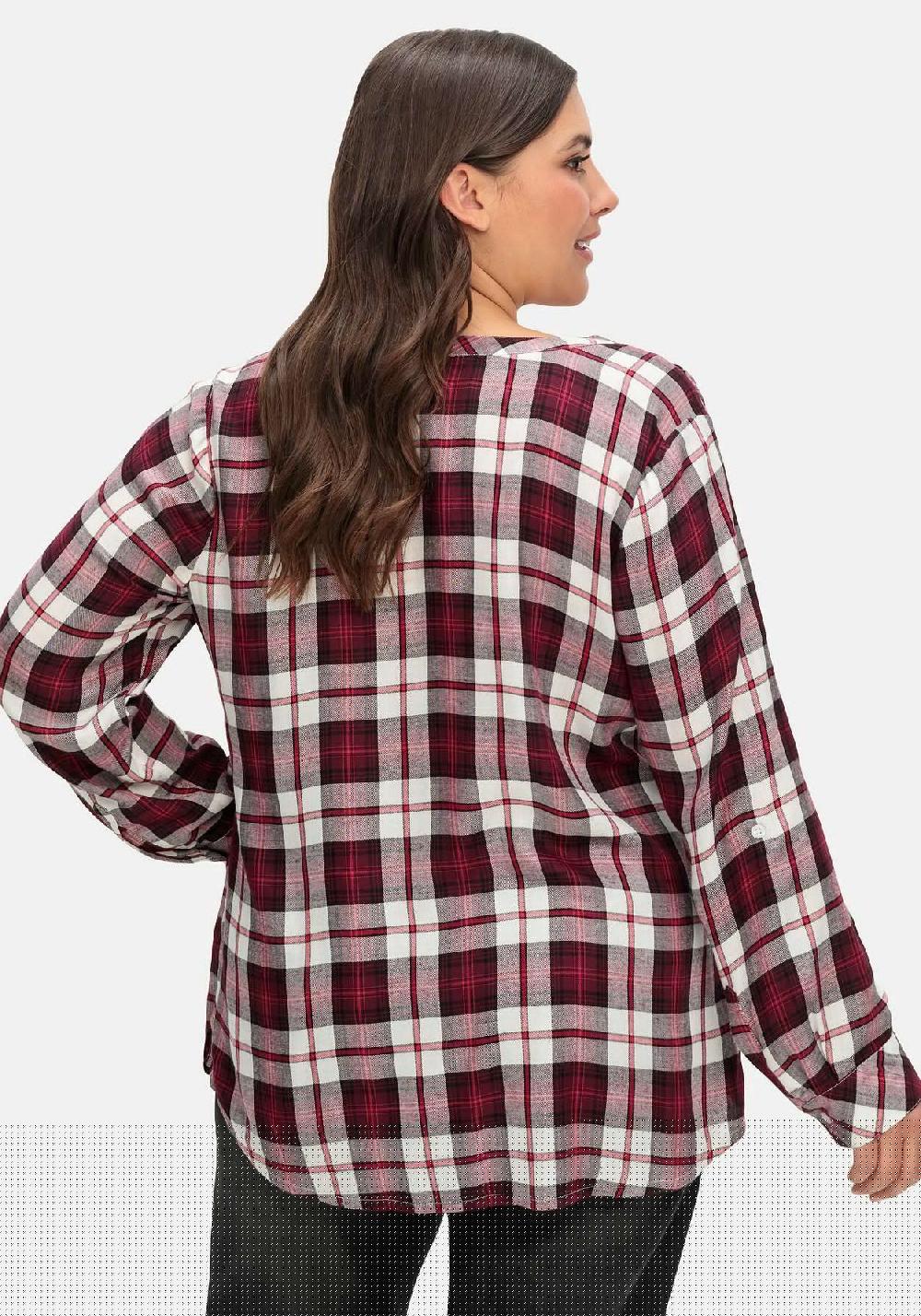 Sheego Karierte Bluse Mit Rundhalsausschnitt