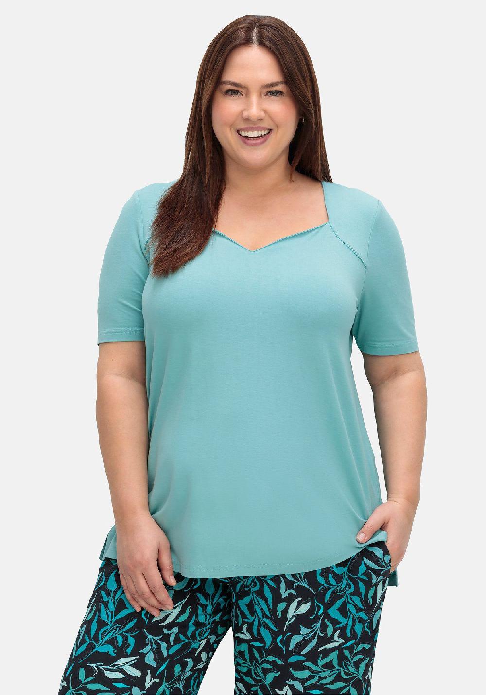 Sheego T-Shirt Mit Herzförmigem Ausschnitt