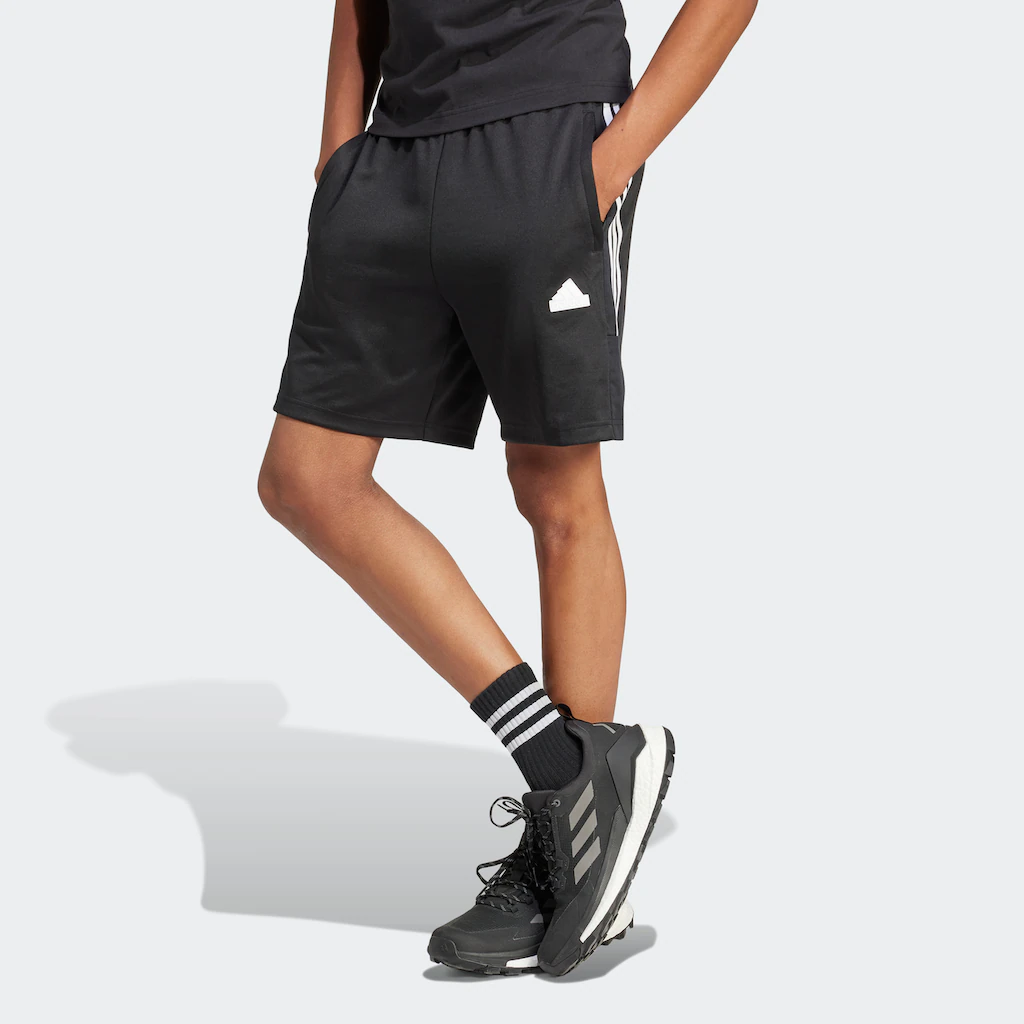 adidas Sportswear Shorts »M TIRO SHO Q1« (1 tlg.) Trainingsshorts mit Logo Druckknopftasche