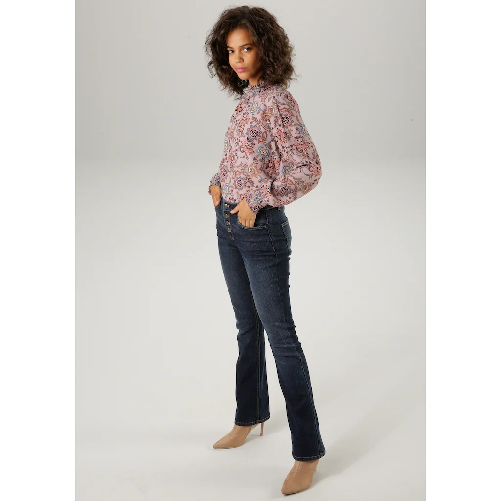 Aniston CASUAL Bootcut-Jeans Mit Dekorativem Knopfverschluss