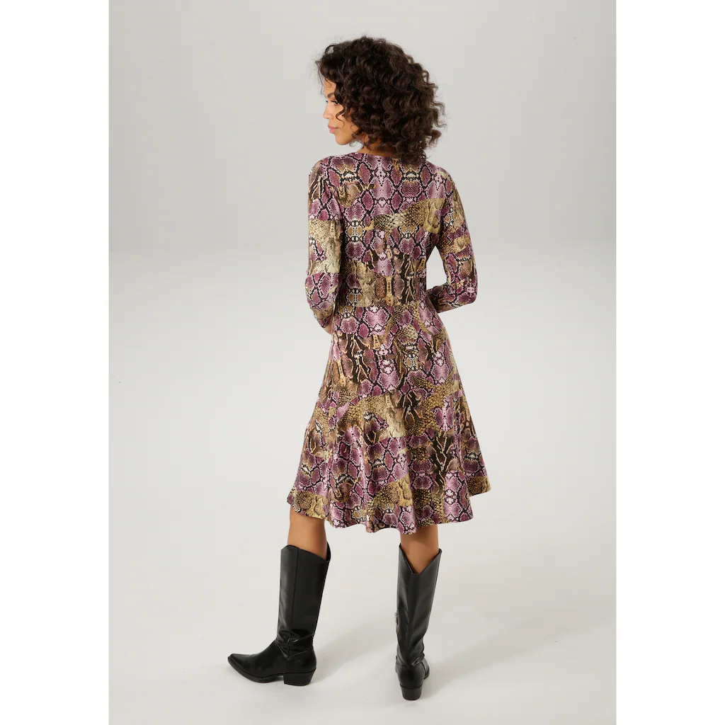 Aniston CASUAL Jerseykleid Mit Extravagantem Farbenfrohen Schlangen-Print