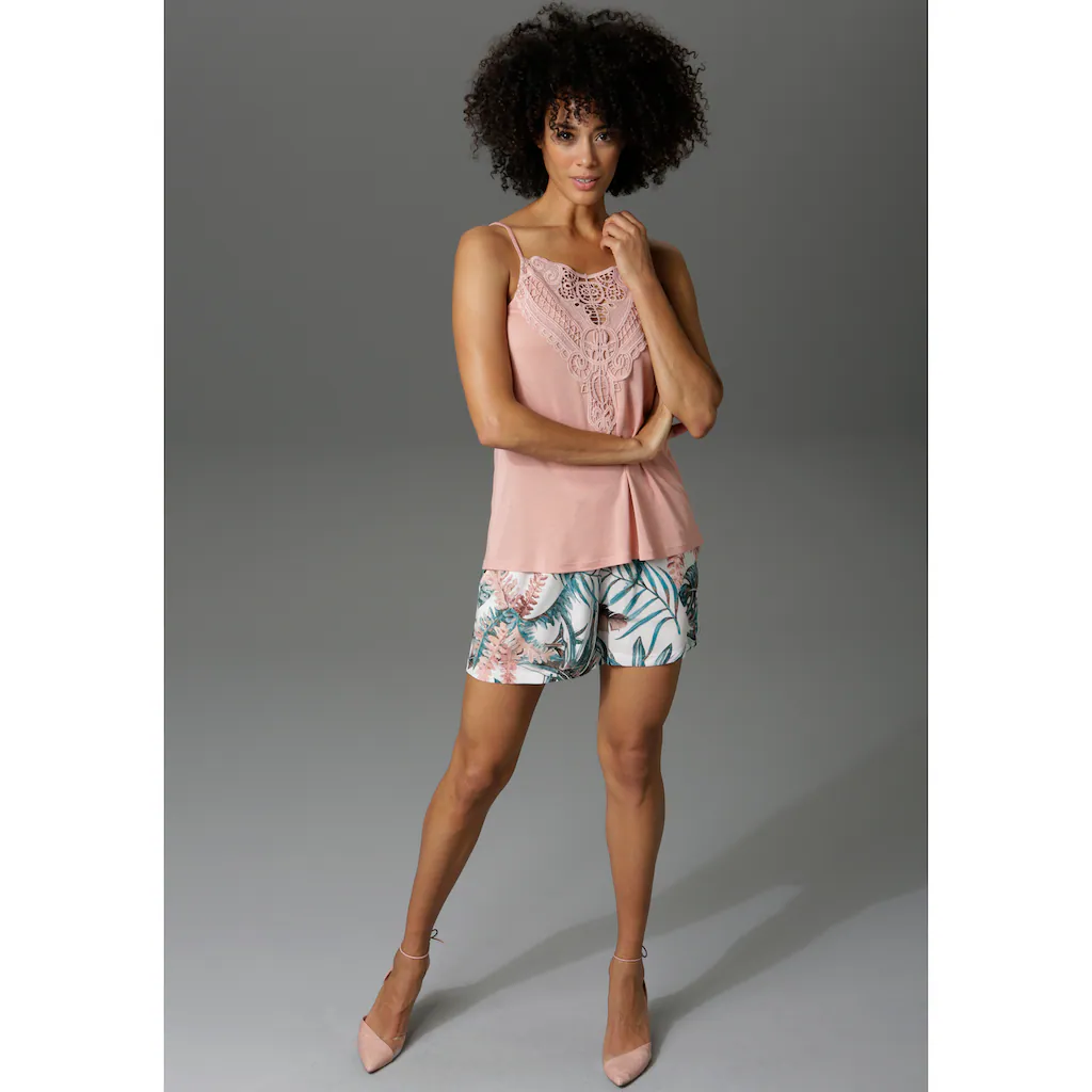 Aniston CASUAL Shorts Mit Unterschiedlichen Drucken