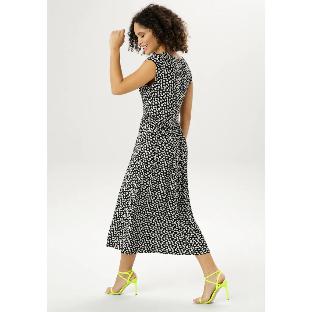 Aniston CASUAL Sommerkleid Mit Verspielten Blüten Bedruckt