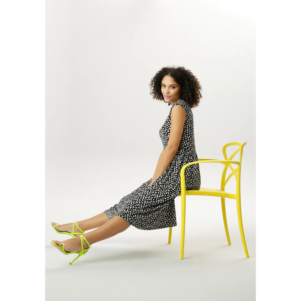 Aniston CASUAL Sommerkleid Mit Verspielten Blüten Bedruckt