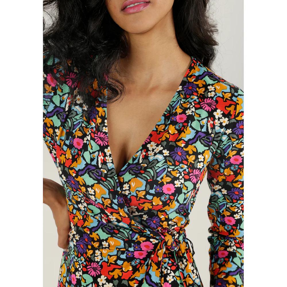 Aniston SELECTED Jerseykleid Mit Fröhlichem Blumendruck Und Femininem Ausschnitt