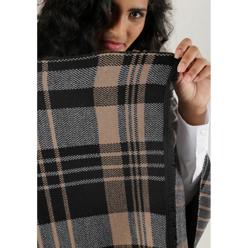 Aniston SELECTED Strickponcho Mit Karo-Muster Und Fransen