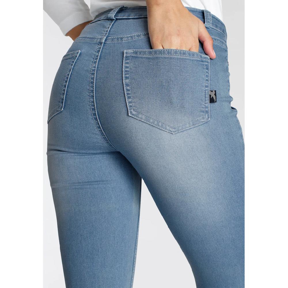 Arizona Skinny-fit-Jeans »Ultra Stretch« Extra-eng Geschnittene Beinform Modische Used-Waschung