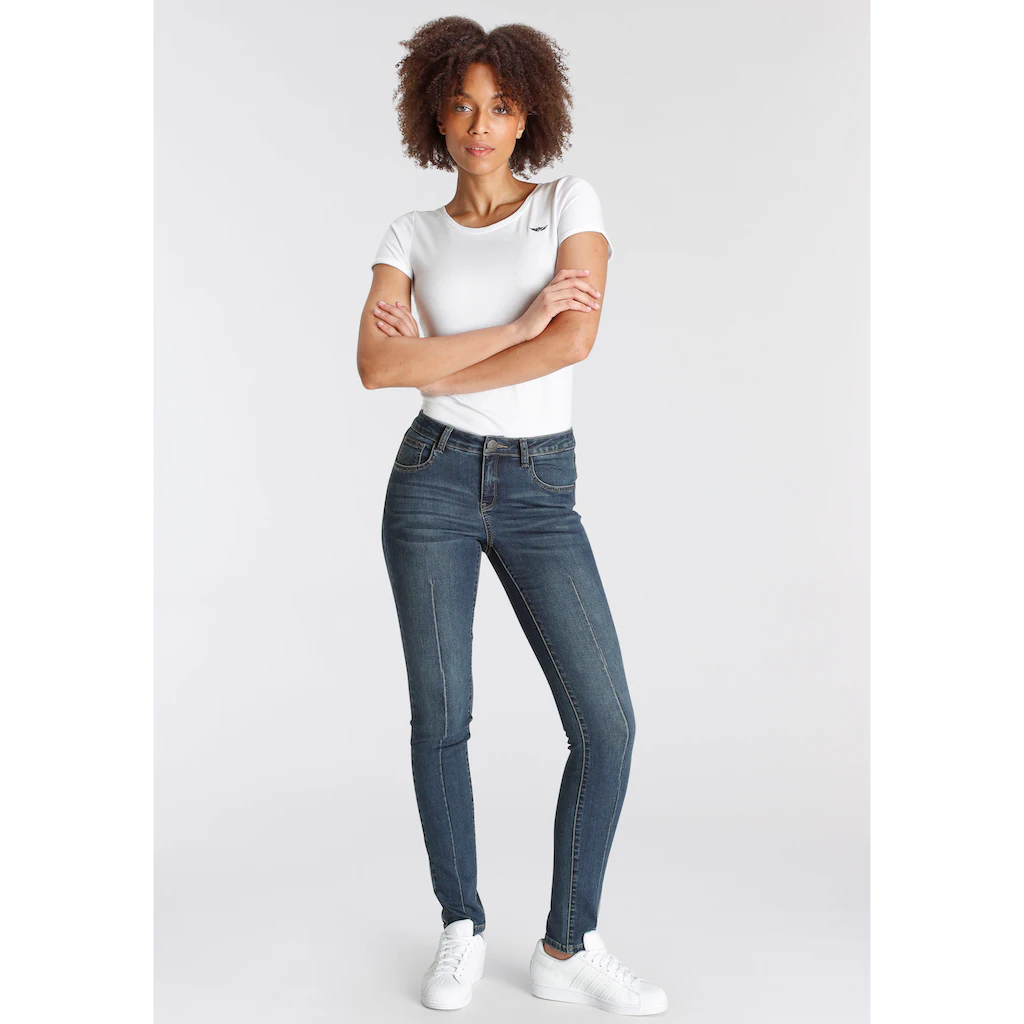 Arizona Skinny-fit-Jeans »Ultra-Stretch Sehr Bequem Gut Zu Kombinieren« Extra-eng Geschnittene Beinform Normale Leibhöhe