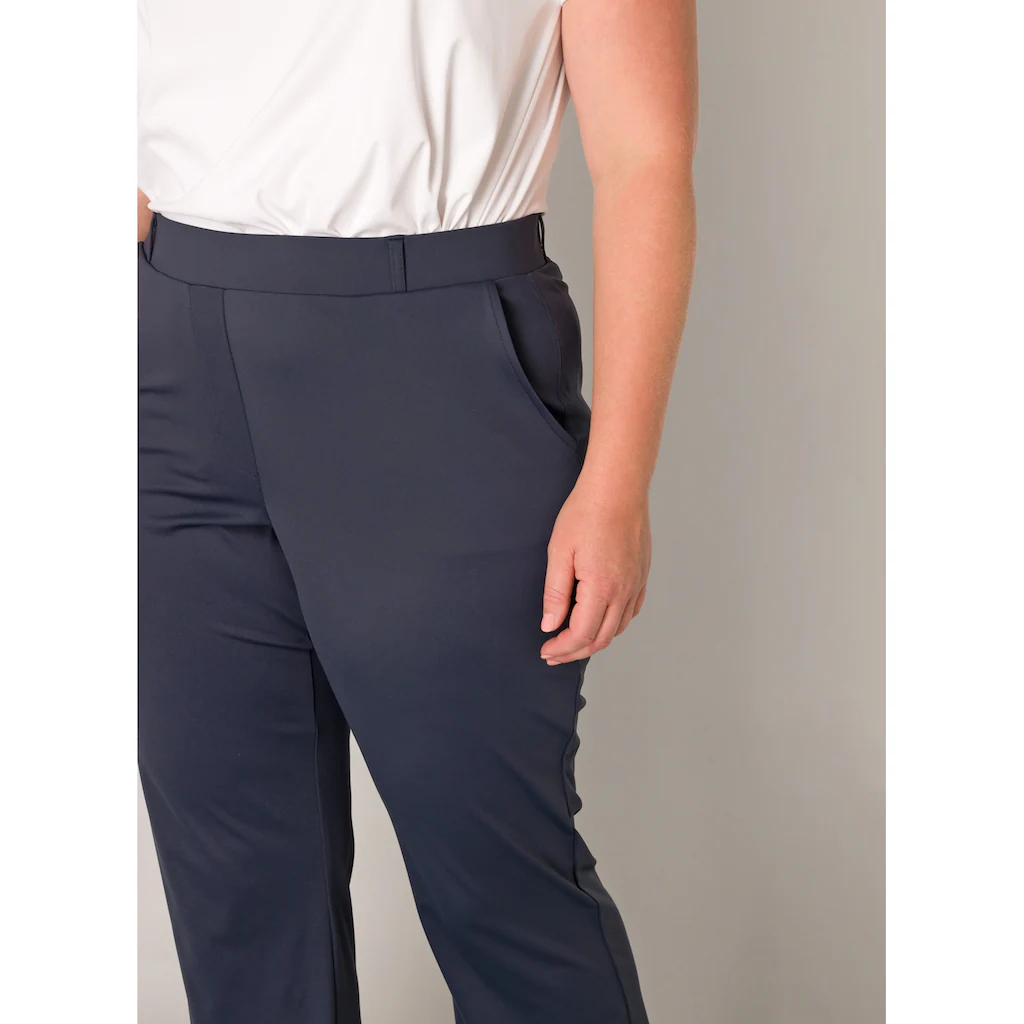 Base Level Curvy Stoffhose »Lori« Mit Stetch Und Leichtem Schlag