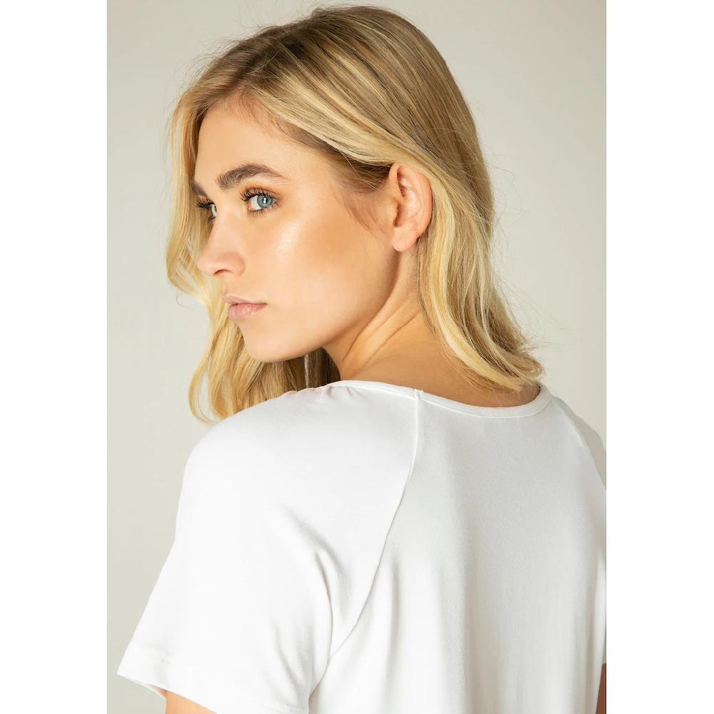 Base Level T-Shirt »Yona« Mit Raffung Am Ausschnitt Und Elastischem Bund