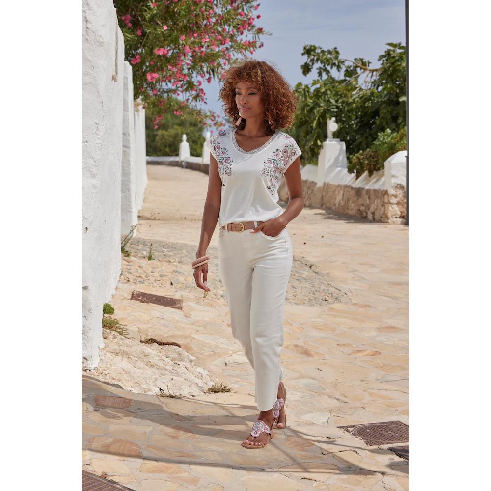 Beachtime Kurzarmshirt »mit Print Und Zarter Spitze Am Ausschnitt« Aus Weicher Viskose-Baumwoll-Qualität