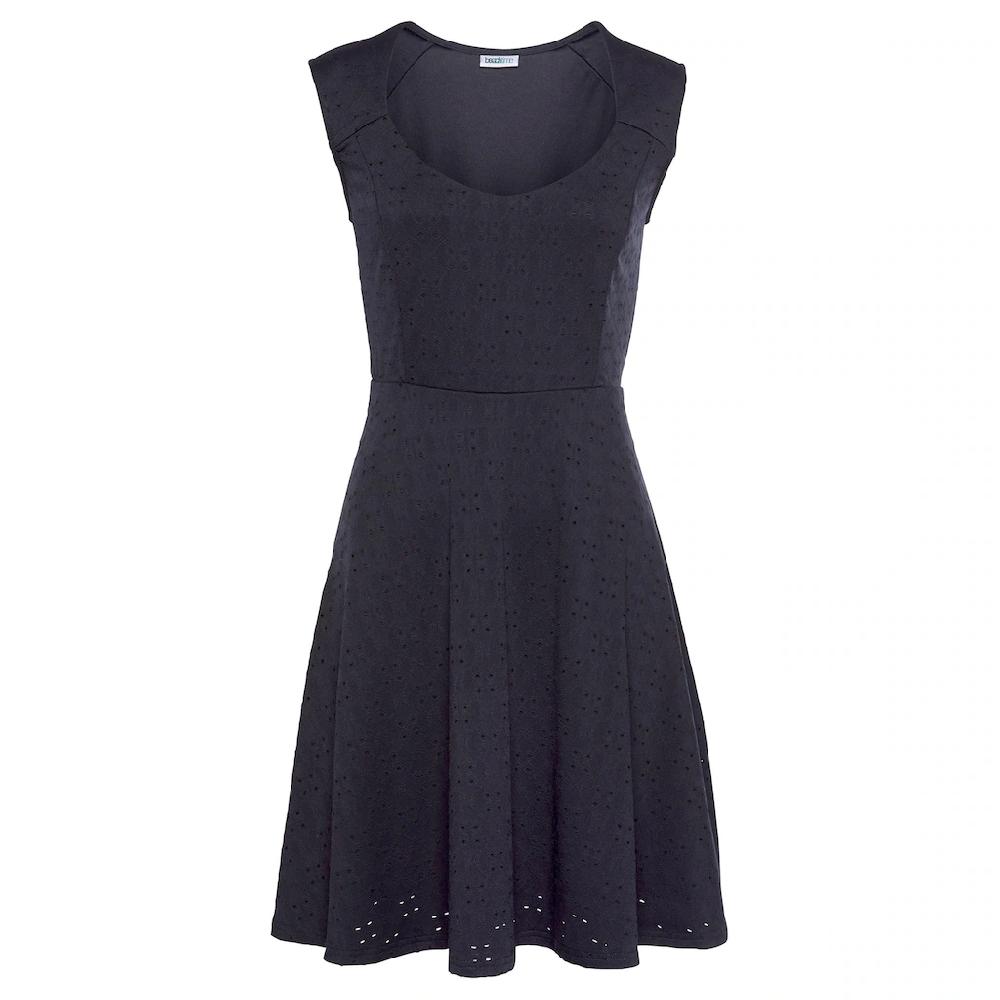 Beachtime Sommerkleid Mit Lochstickerei Elegantes Jerseykleid Strandkleid