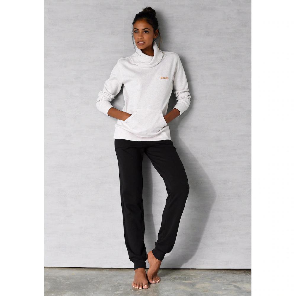 Bench. Loungewear Longsweatshirt Mit Stehkragen In Layeroptik Und Kängurutasche Loungewear