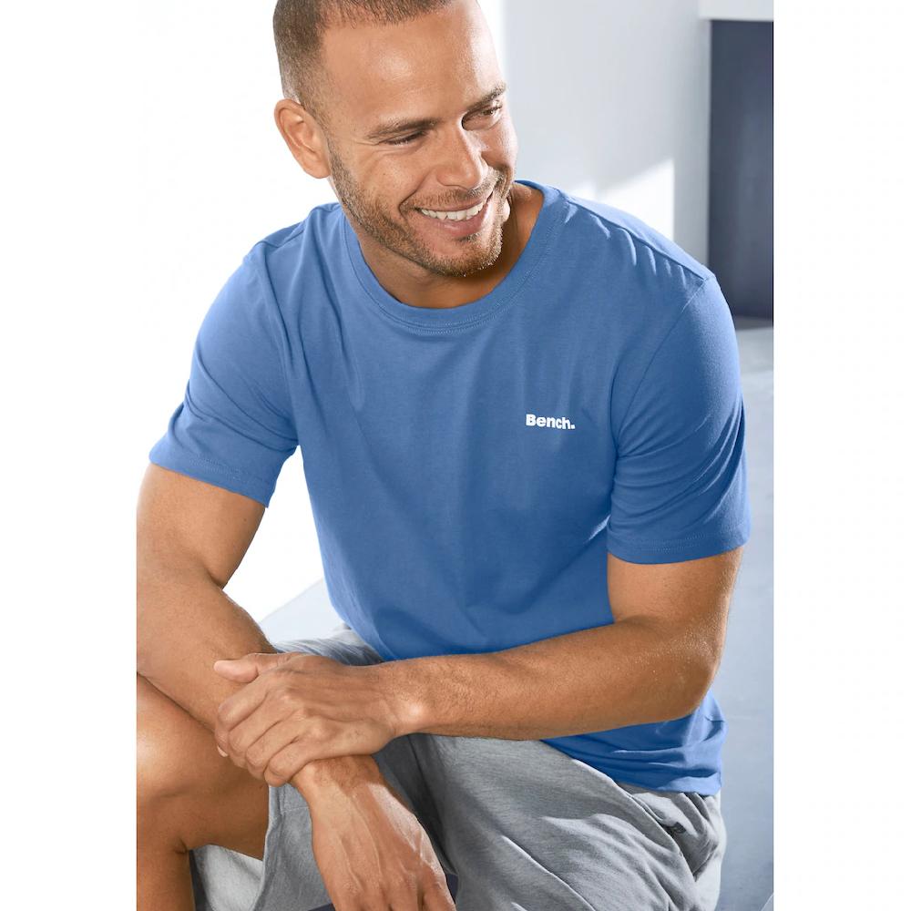Bench. Loungewear T-Shirt mit kleinem Markenaufdruck vorn ▷ für