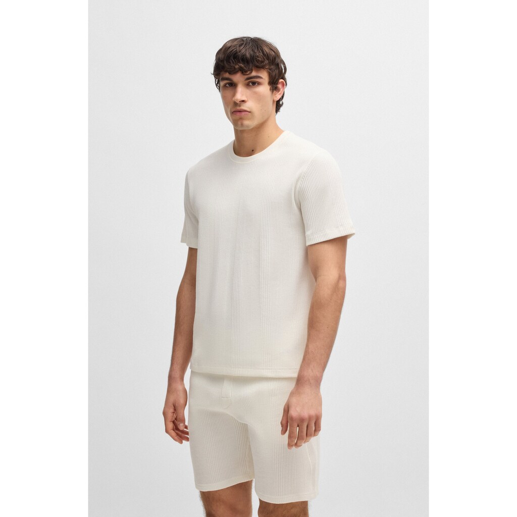 BOSS T-Shirt »Structure T-S« mit Metall-Label
