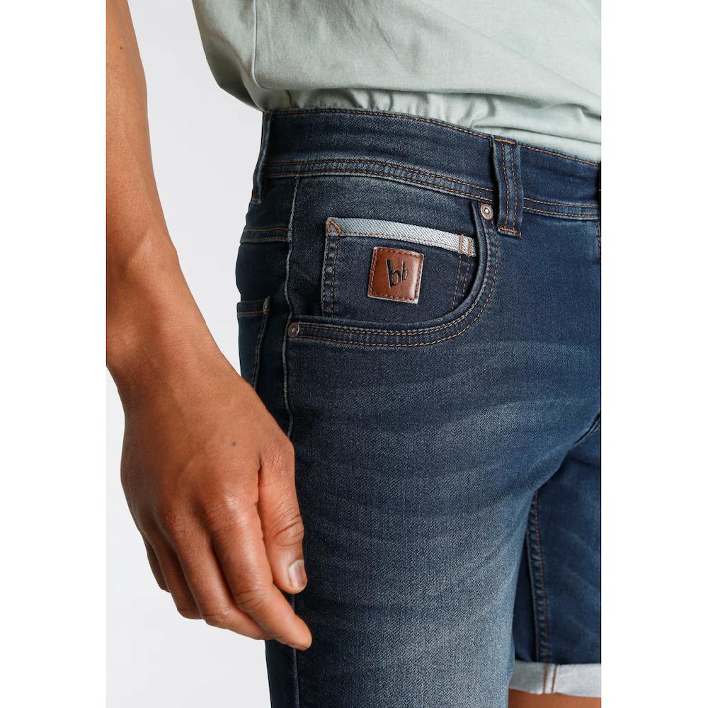 Bruno Banani Jeansshorts (Set 2 Tlg. Mit Band) Bequemer Sitz Gerade Beinform Mit Praktischen Taschen