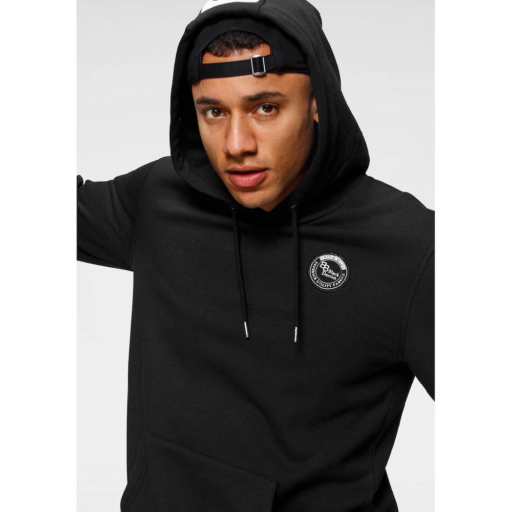 Bruno Banani Kapuzensweatshirt Langärmlig Schmal Geschnitten Bedrucktes Design ▷ Für