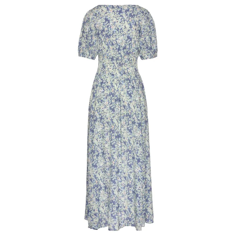 Buffalo Maxikleid Mit Zartem Blumendruck Und V-Ausschnitt Sommerkleid Strandkleid
