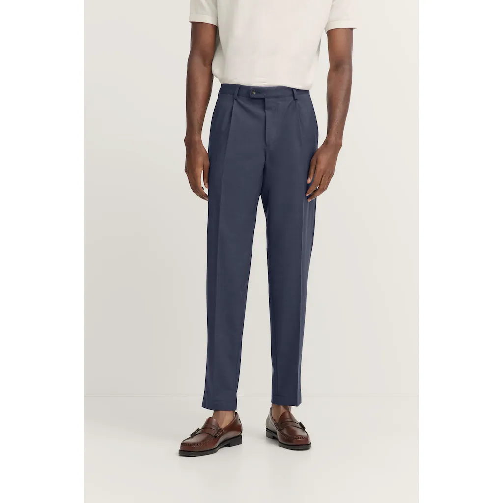bugatti Bundfaltenhose mit Stretch und Bundfalten