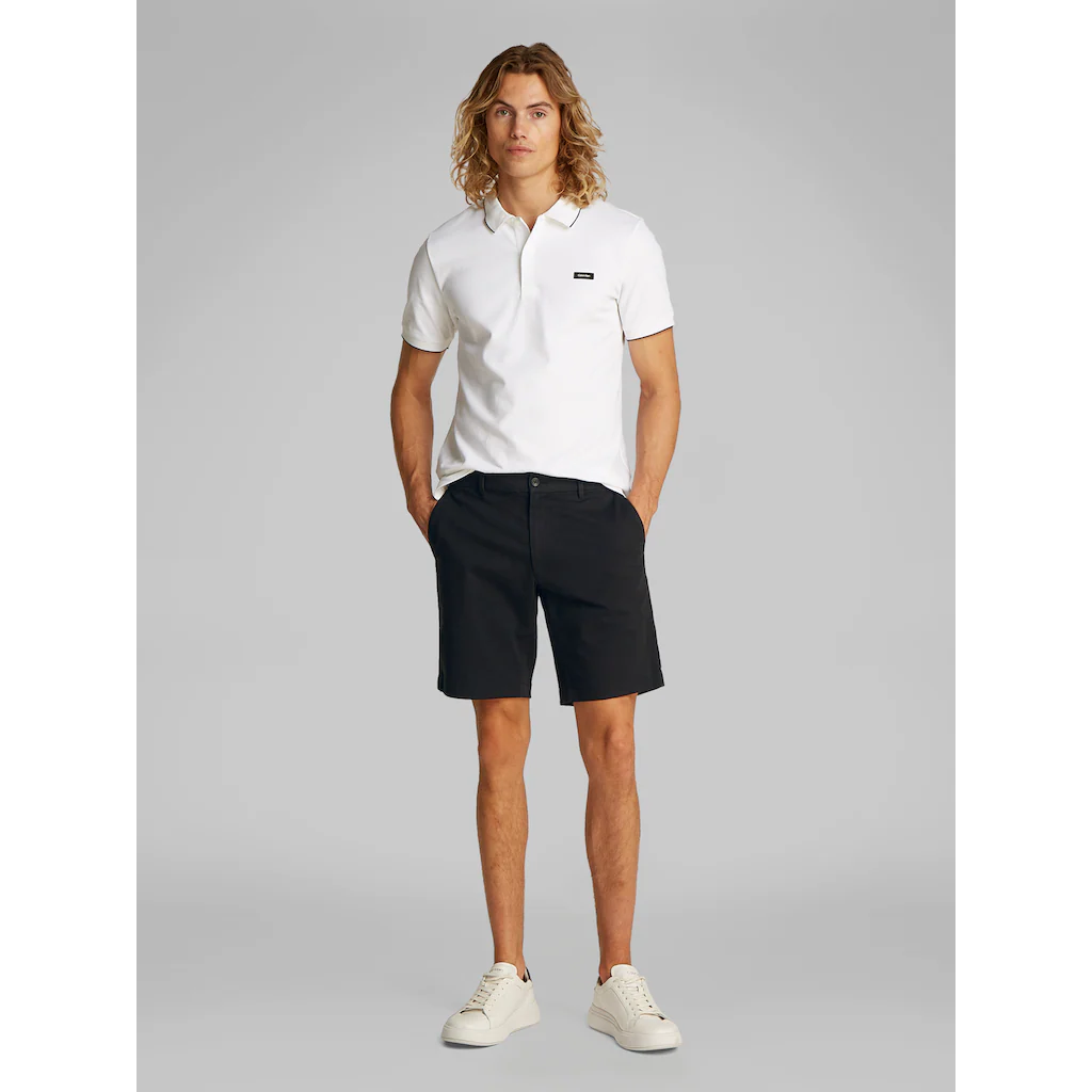 Calvin Klein Chinoshorts »MODERN TWILL SLIM CHINO SHORT« Mit Logo-Patch