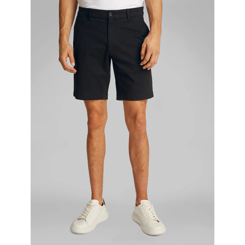 Calvin Klein Chinoshorts »MODERN TWILL SLIM CHINO SHORT« mit Logo-Patch