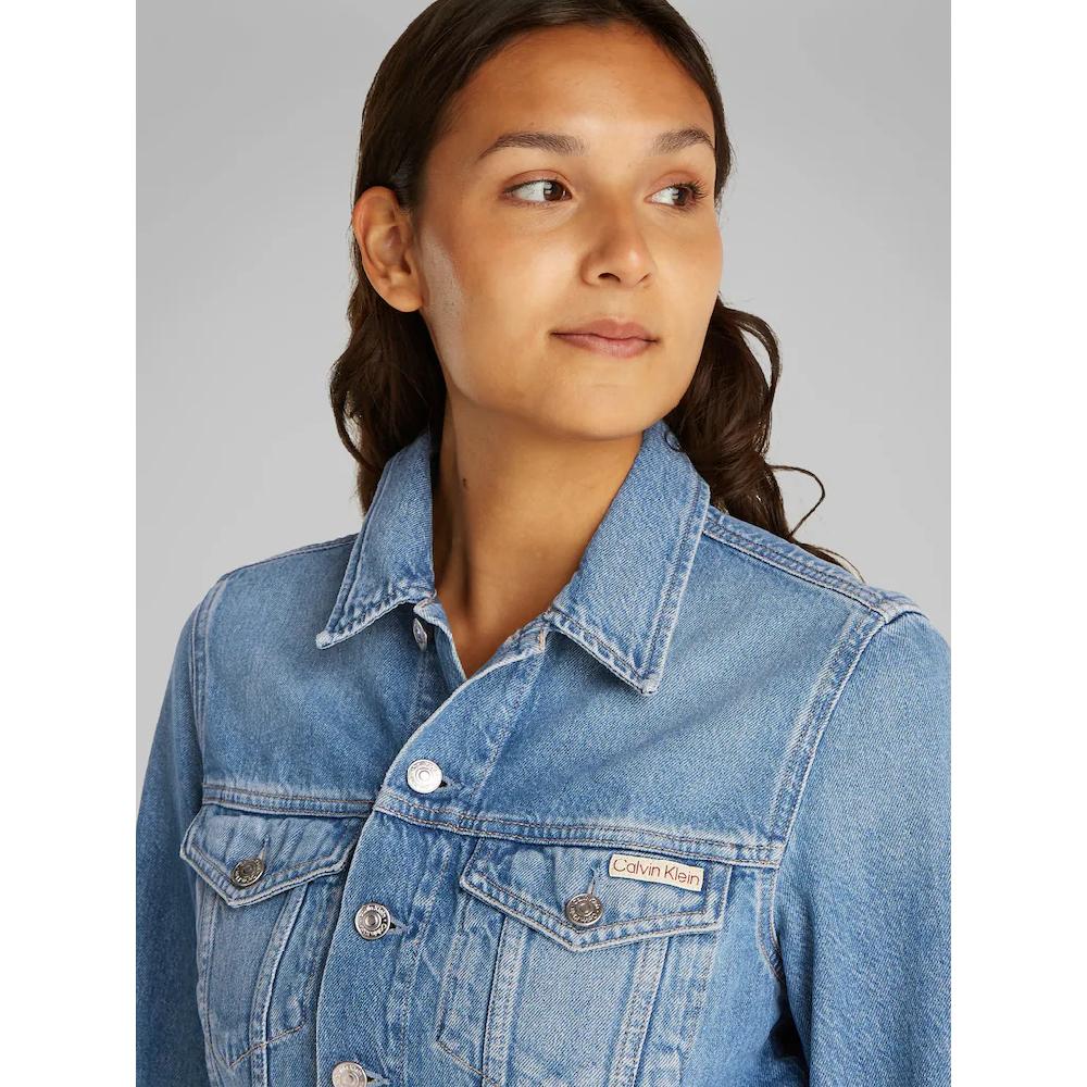 Calvin Klein Jeans Jeansjacke »CROPPED 90'S DENIM TRUCKER« In Hellblauer Waschung