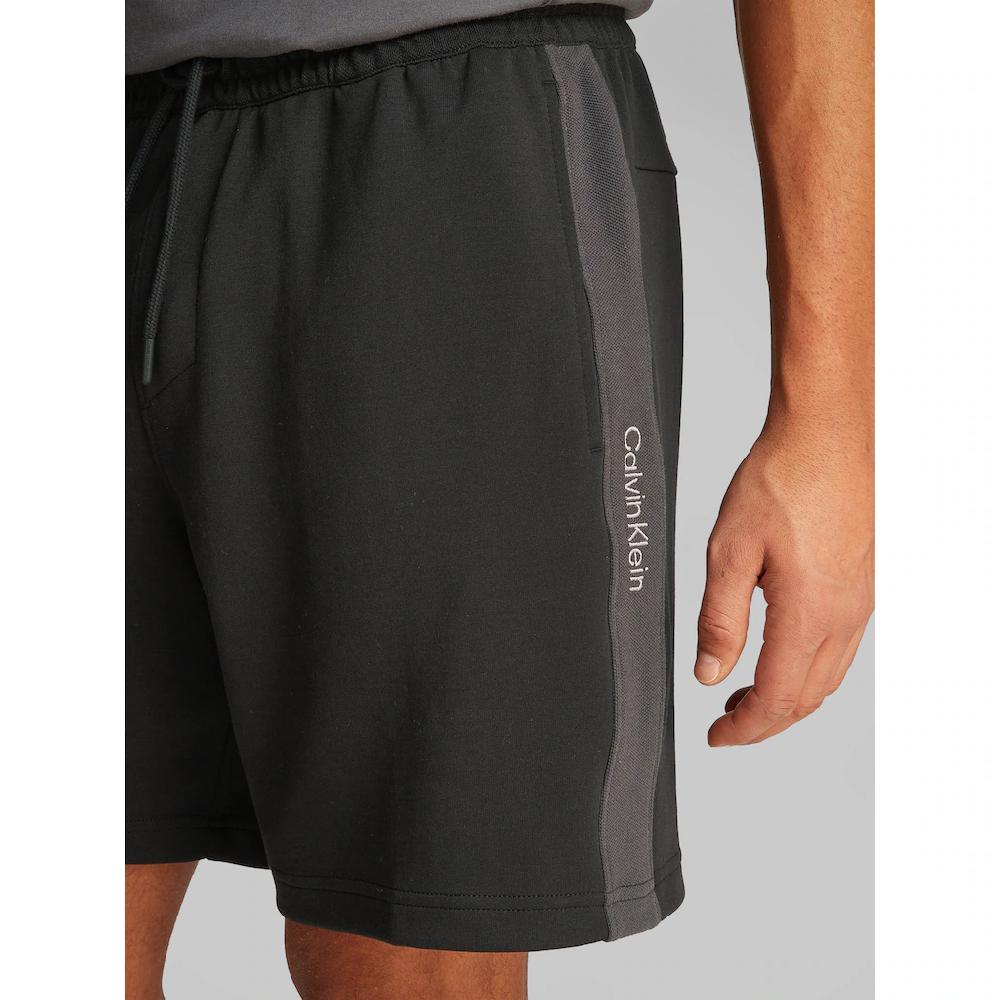 Calvin Klein Jeans Shorts »LOGO TAPE SHORT« Mit Logobändern