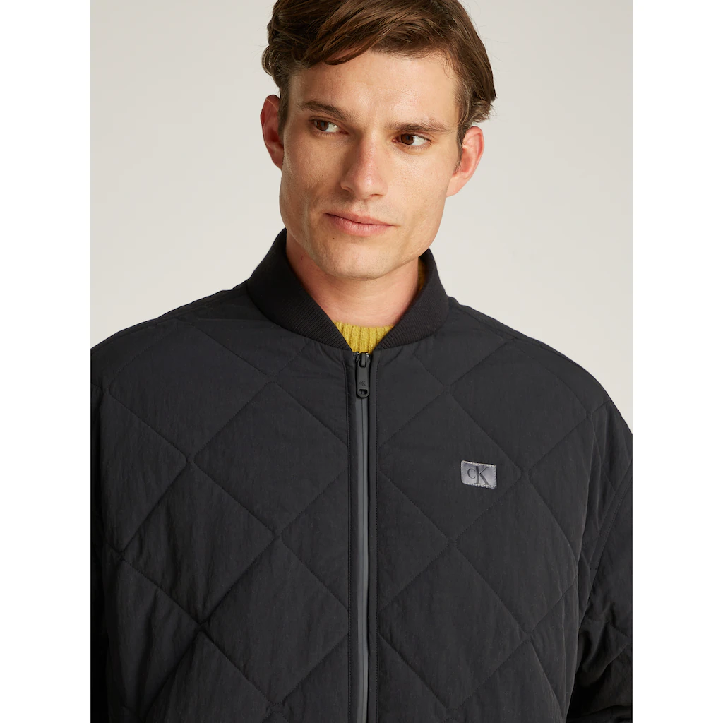Calvin Klein Jeans Steppjacke »QUILTED JACKET« Logopatch Stehkragen ▷ Kaufen