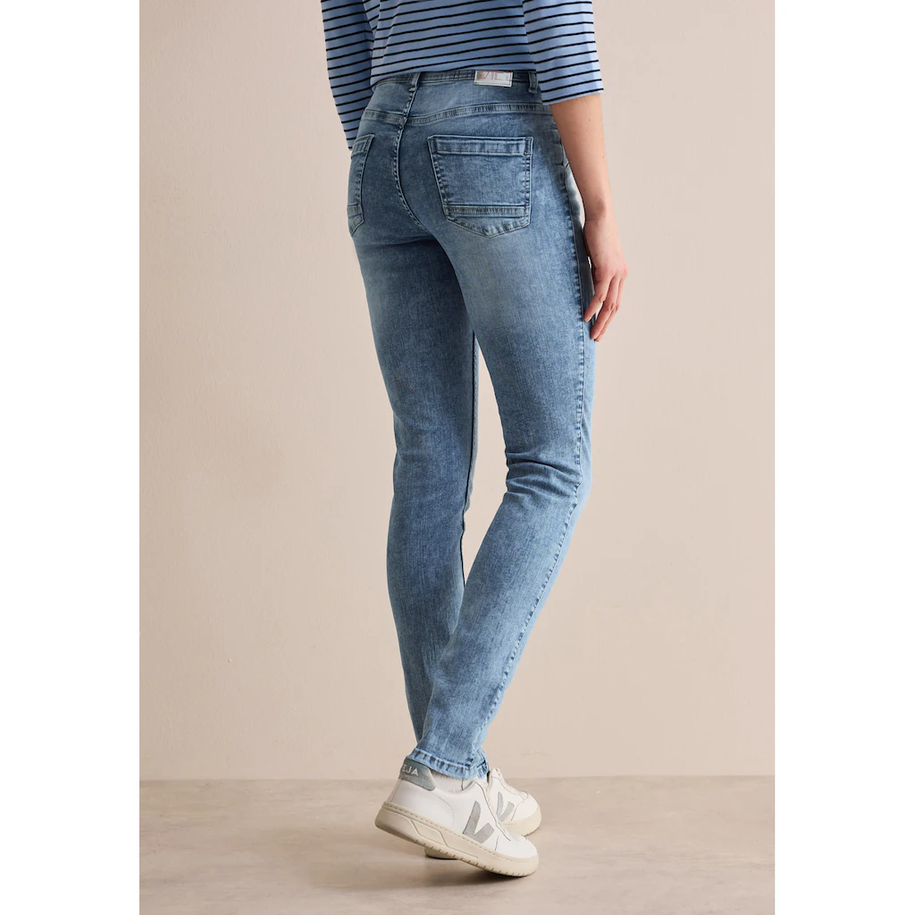 Cecil Slim-fit-Jeans »Style Vicky« In Hellblauer Denim Waschung