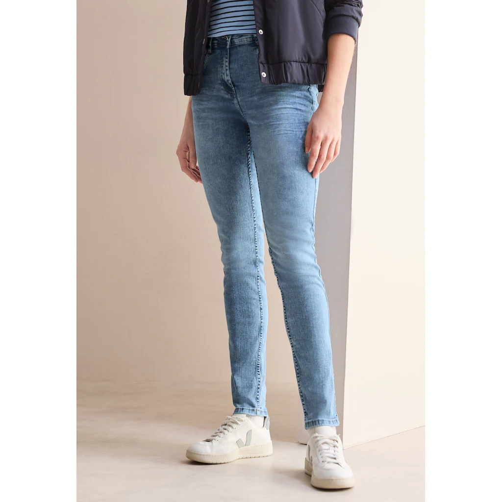Cecil Slim-fit-Jeans »Style Vicky« in hellblauer Denim Waschung