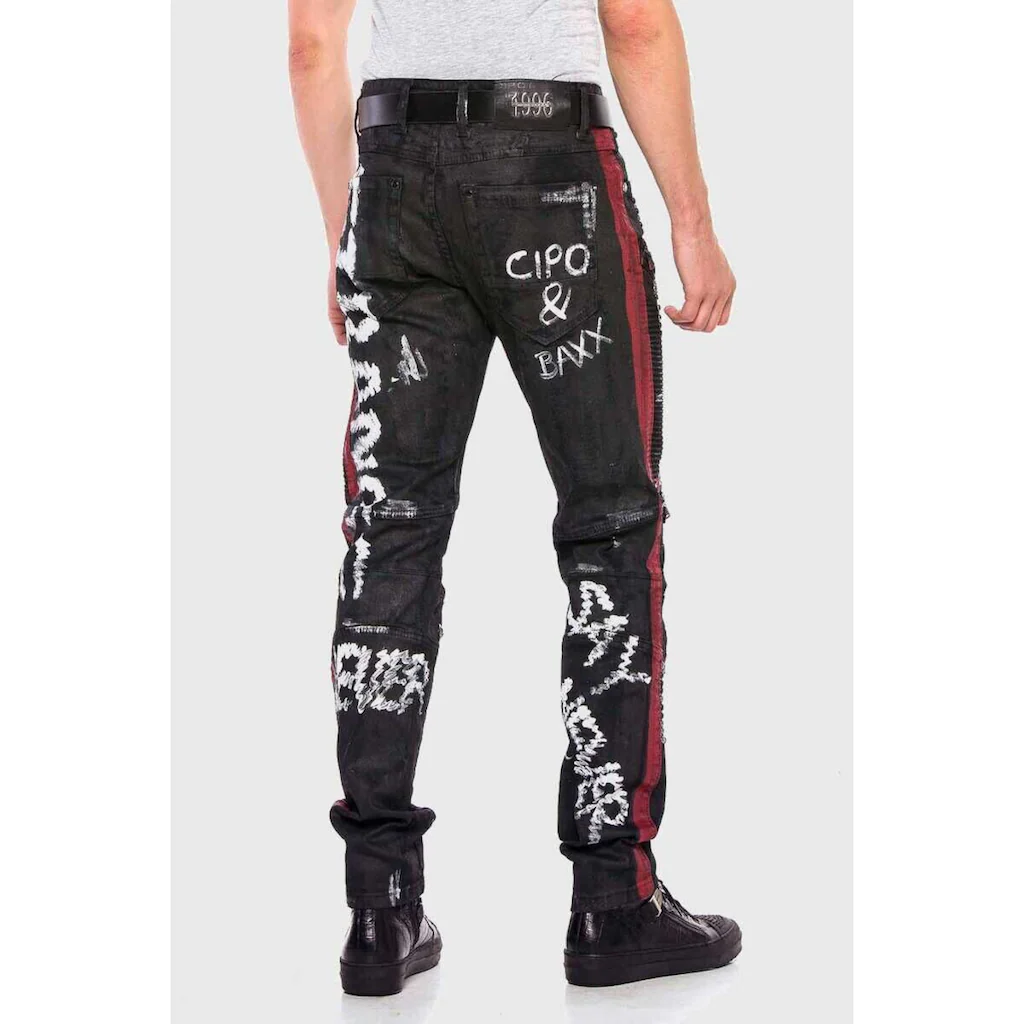 Cipo & Baxx 5-Pocket-Jeans »Jeans« Im Trendigen Design