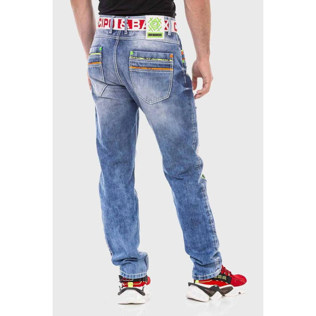 Cipo & Baxx 5-Pocket-Jeans »Jeans« Mit Farbigen Ziernähten