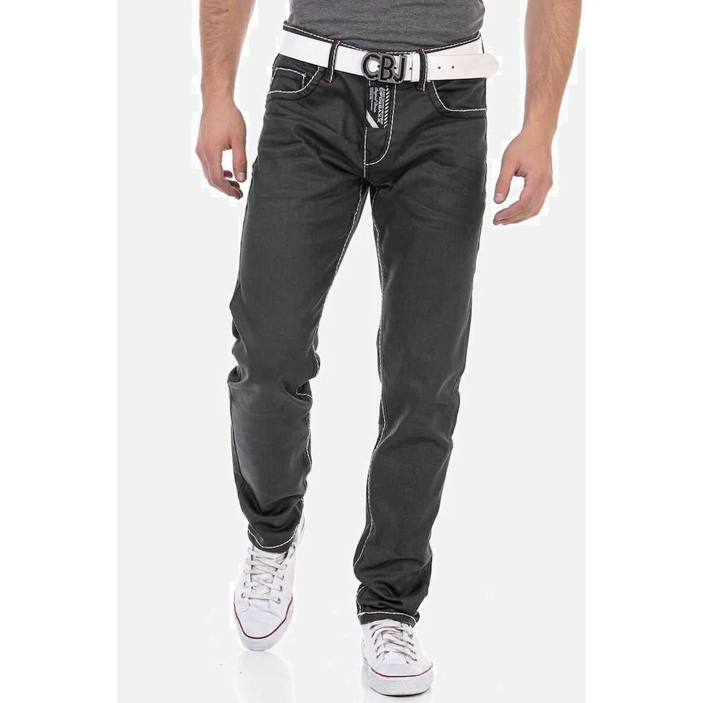 Cipo & Baxx 5-Pocket-Jeans »Jeans« mit trendigen Kontrastnähten CD710