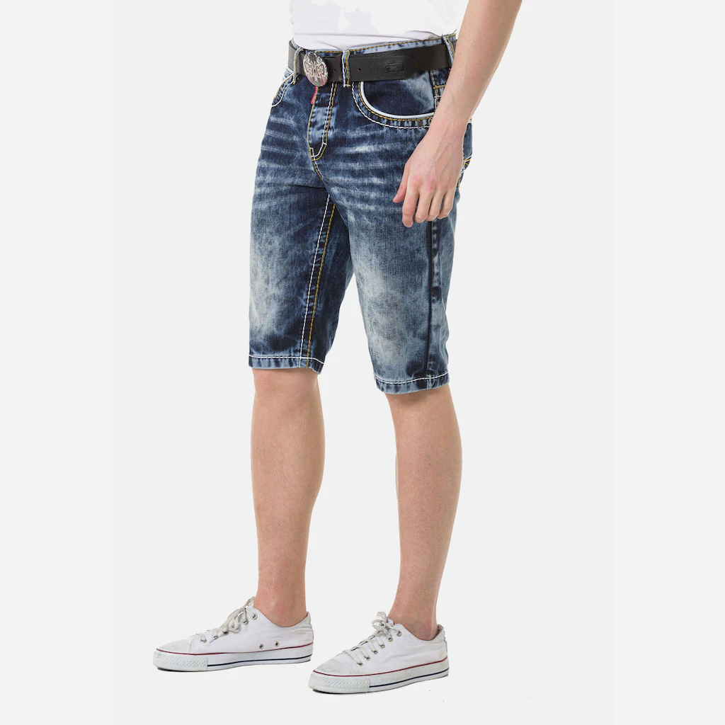 Cipo & Baxx Jeansbermudas »Bermuda & Short« Mit Stylishen Kontrastnähten CK268 ▷ Bestellen