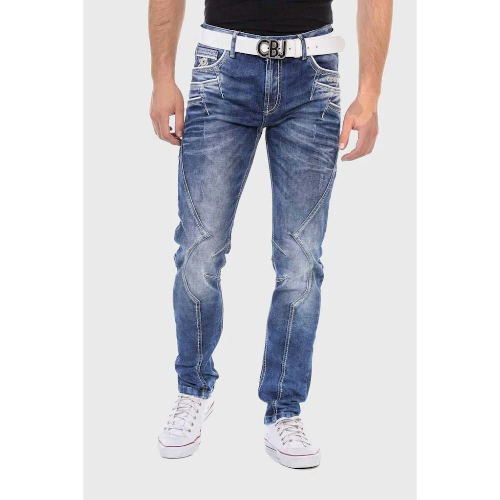 Cipo & Baxx Straight-Jeans »Jeans« im trendigen Design