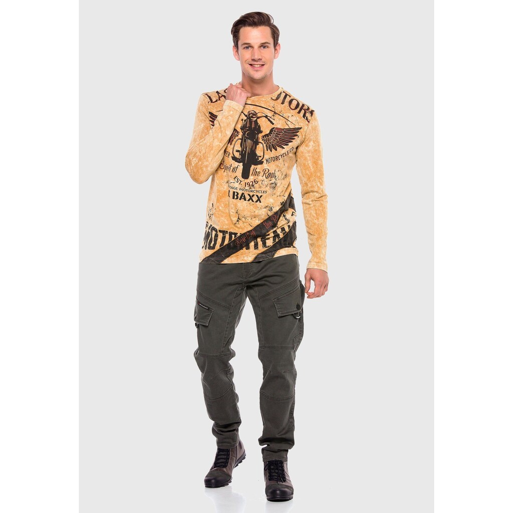 Cipo & Baxx T-Shirt »Langarmshirt« Mit Modischem Print
