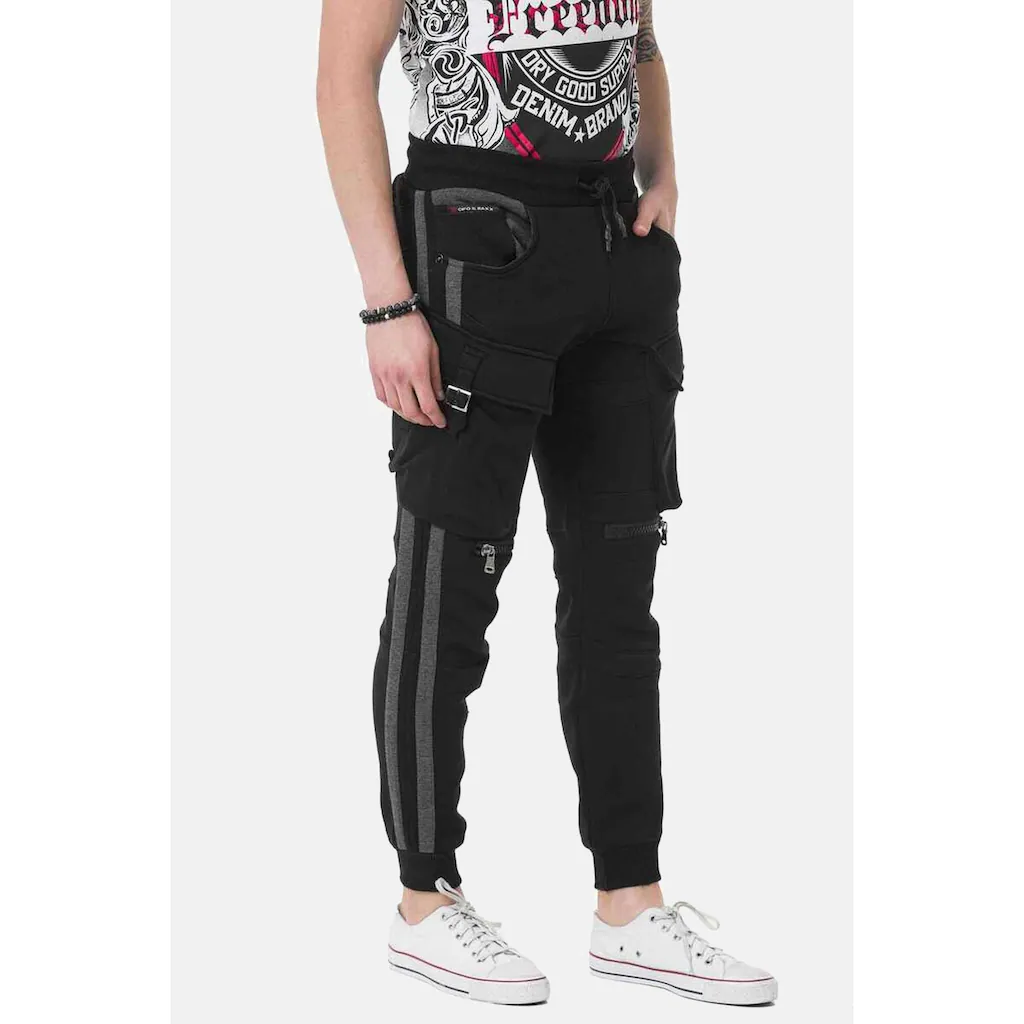 Cipo & Baxx Trainingshose »HOMEWEAR« Im Sportlichen Look CR125A