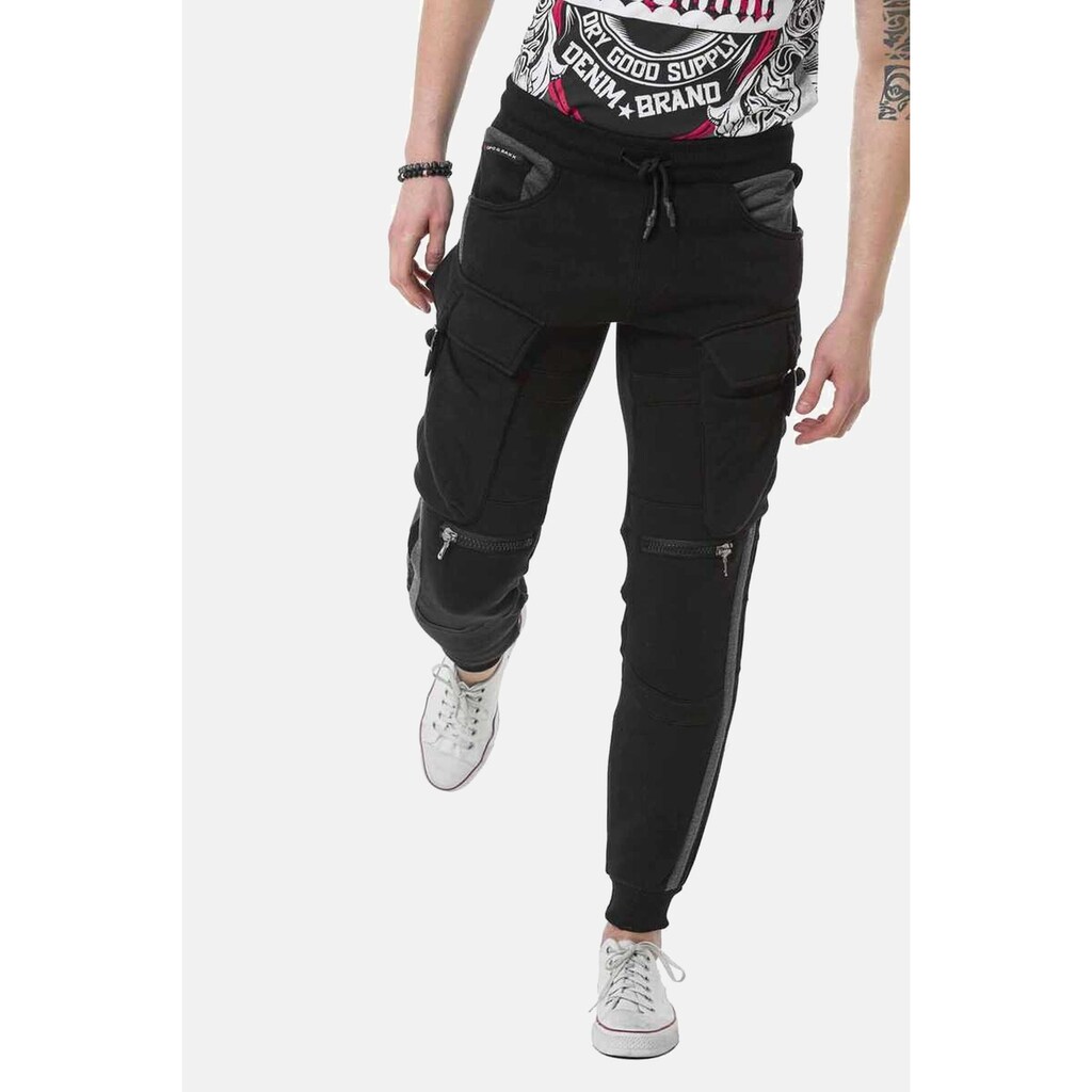 Cipo & Baxx Trainingshose »HOMEWEAR« im sportlichen Look CR125A