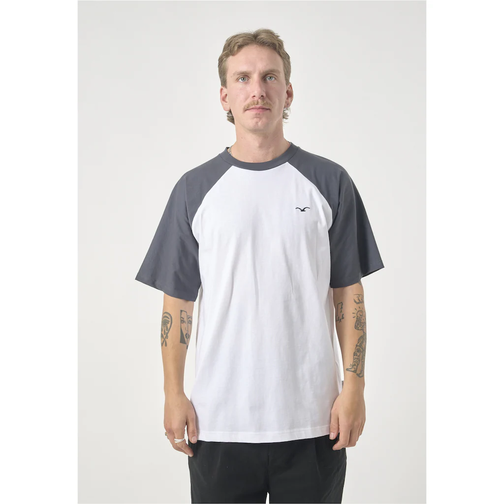 Cleptomanicx T-Shirt »Boxy Tee Ligull College« in lockerem Design