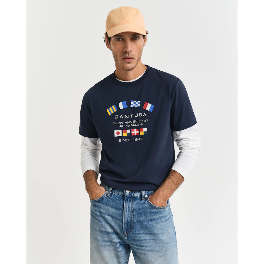 Gant Rundhalsshirt »GRAPHIC SS T-SHIRT« mit einem einzigartigen saisonalen GANT-Grafikprint auf der Brust ▷ bestellen