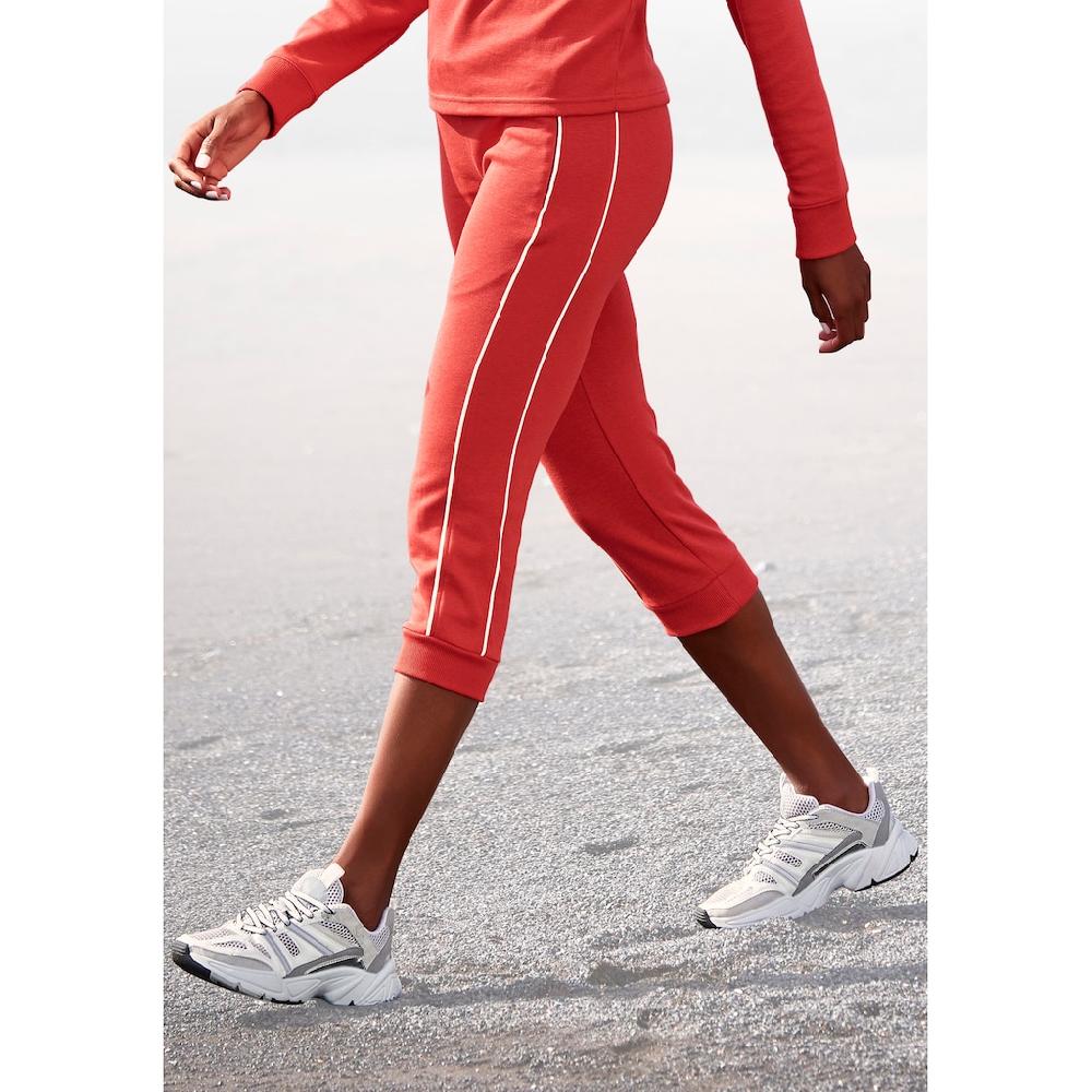 H.I.S Caprihose mit seitlichen Piping Loungeanzug