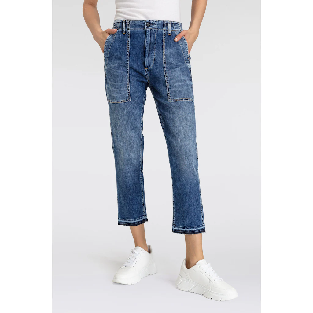 Herrlicher 3/4-Jeans »Fatique Women Slim Recycled Light Denim« mit großen aufgesetzten Taschen vorn