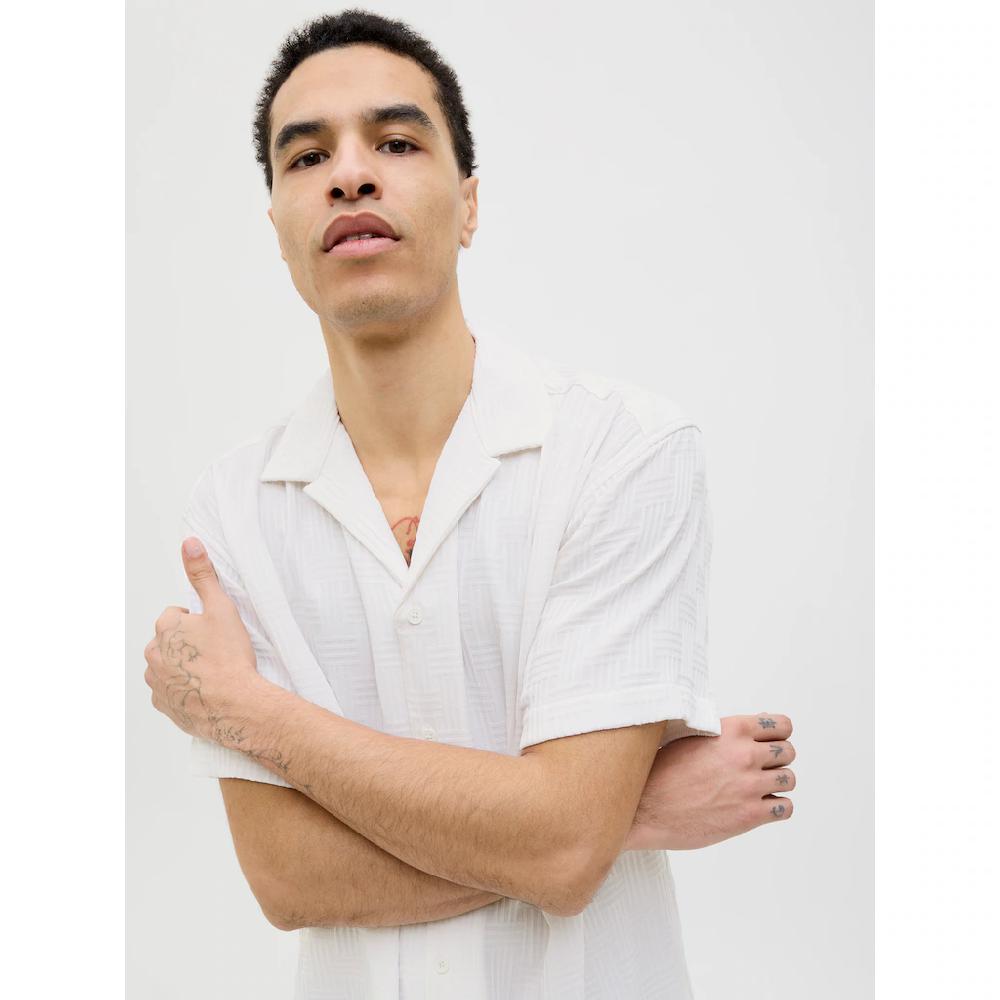 Jack & Jones Kurzarmhemd »JJEMATTEO RESORT SHIRT SS SN« Mit Resort Kragen