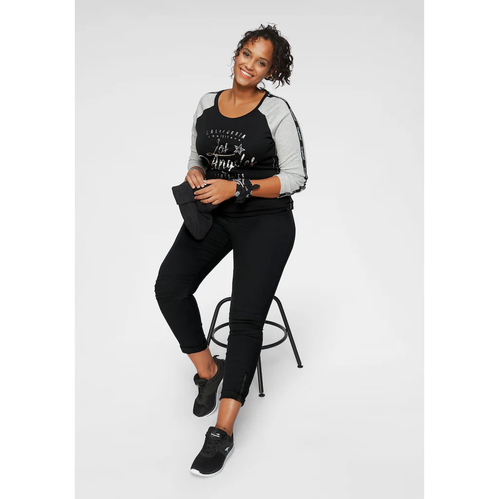 KangaROOS Longsleeve Langarm Sehr Figurbetonte Passform Mit Glänzendem Metallic-Druck