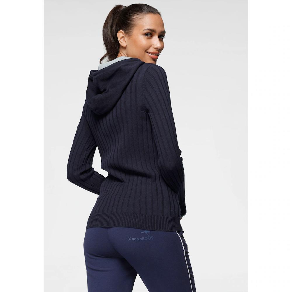 KangaROOS Strickpullover Mit Kontrastfarbener Kapuzeninnenseite Und Logodruck Auf Dem Arm
