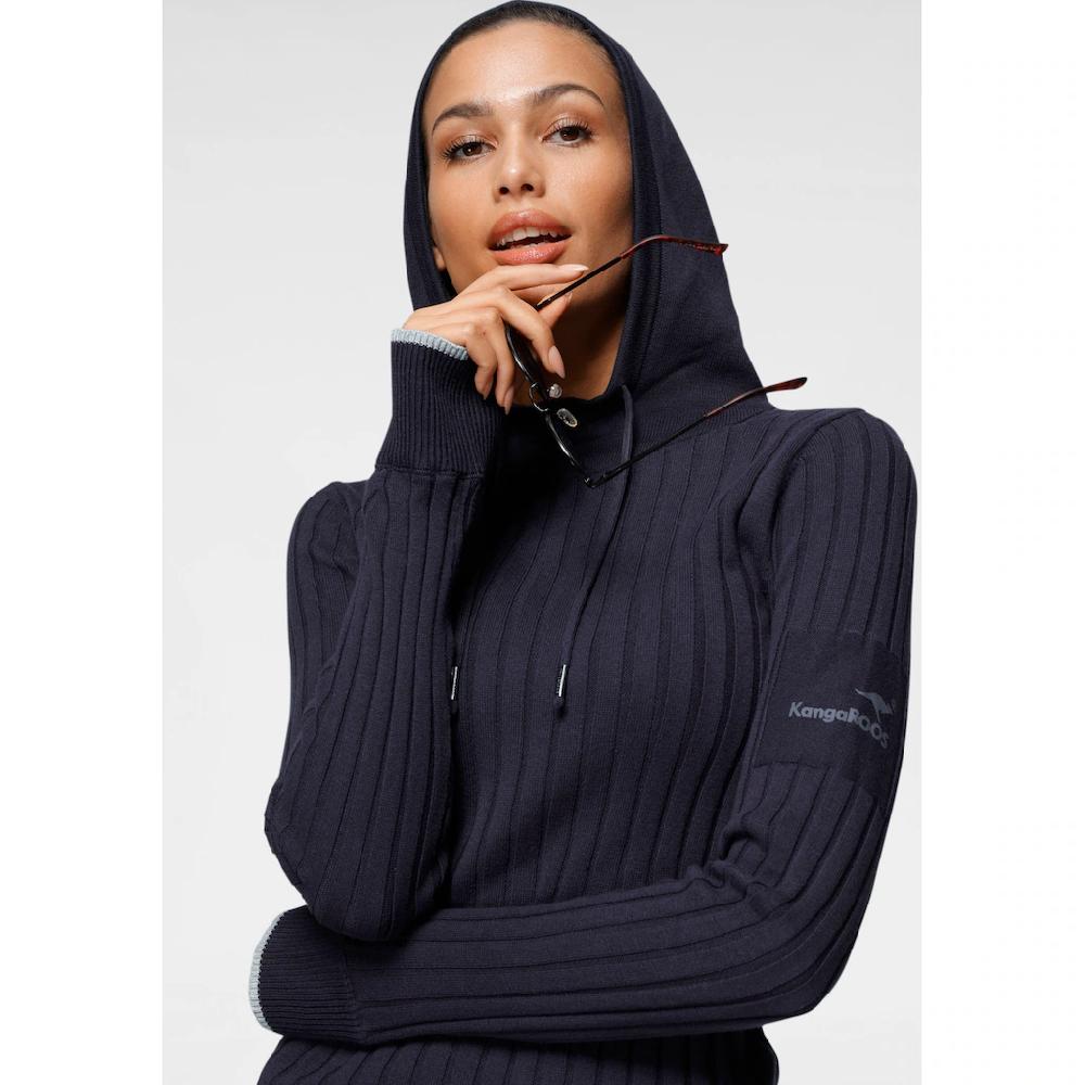 KangaROOS Strickpullover Mit Kontrastfarbener Kapuzeninnenseite Und Logodruck Auf Dem Arm